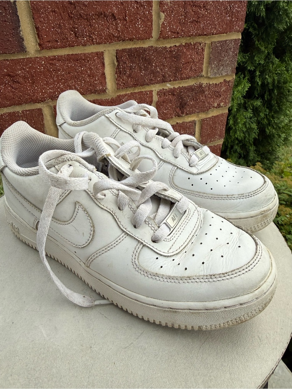 Nike Kids White Low-Top Leather Sneakers